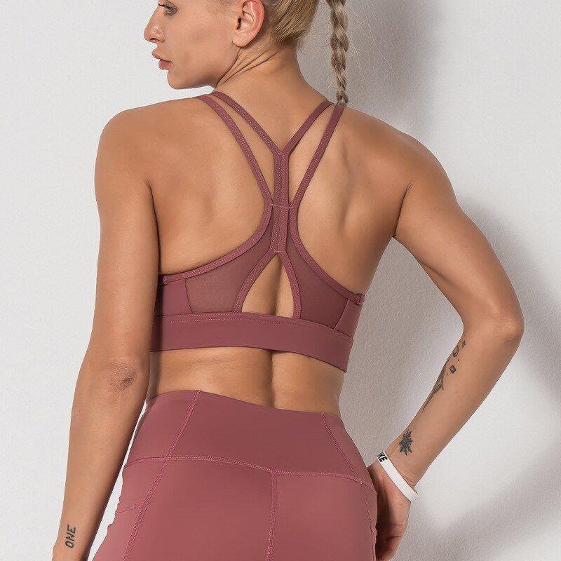High impact sports bra with mess accents on back
